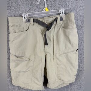 The North Face Men's Light Tan belted nylon shorts L